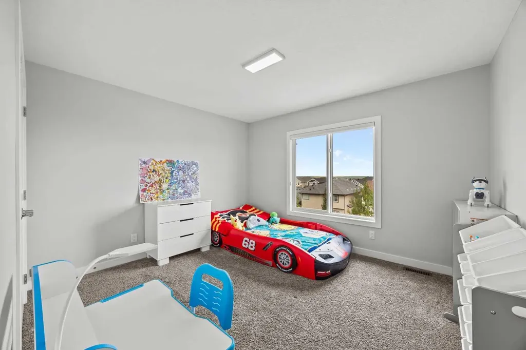 238 Nolancrest Heights NW Calgary AB T3R0V8