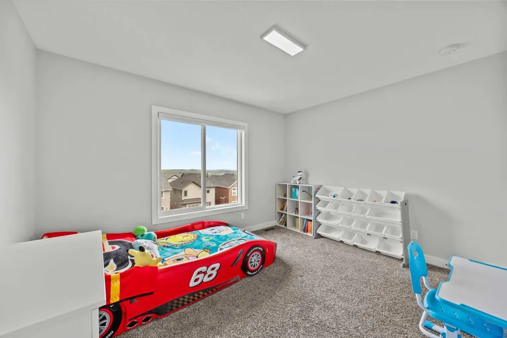 238 Nolancrest Heights NW Calgary AB T3R0V8