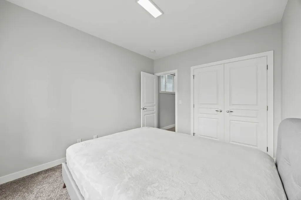 238 Nolancrest Heights NW Calgary AB T3R0V8