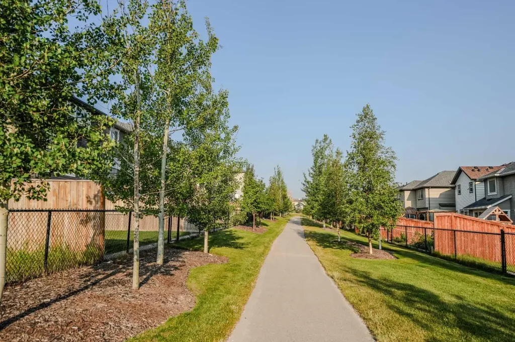 238 Nolancrest Heights NW Calgary AB T3R0V8