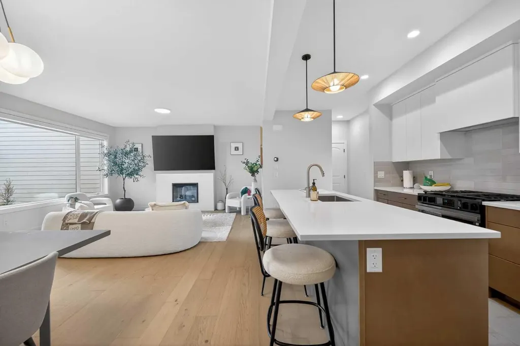267 Bluerock Avenue SW Calgary AB T2Y 0W2