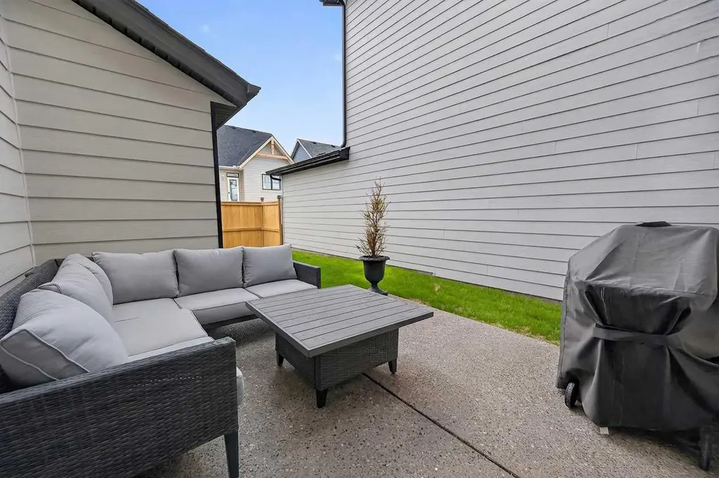 267 Bluerock Avenue SW Calgary AB T2Y 0W2