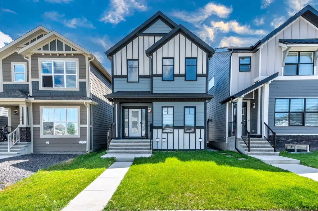 399 Magnolia Drive SE Calgary AB T3M 3M4