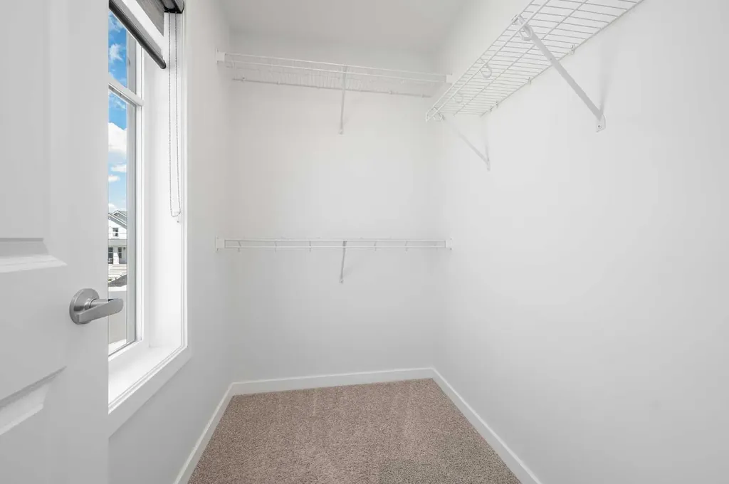 399 Magnolia Drive SE Calgary AB T3M 3M4