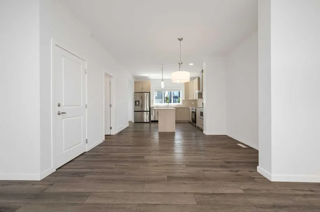 399 Magnolia Drive SE Calgary AB T3M 3M4