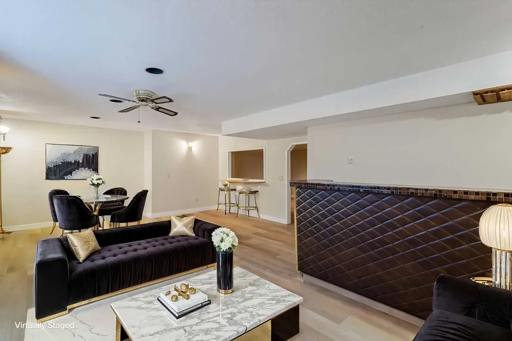 1111 Berkley Drive NW Calgary AB T3K1S6