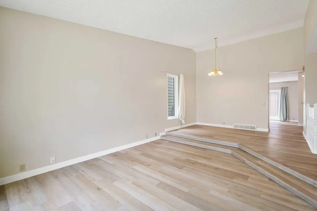 1111 Berkley Drive NW Calgary AB T3K1S6