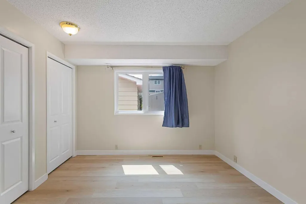 1111 Berkley Drive NW Calgary AB T3K1S6