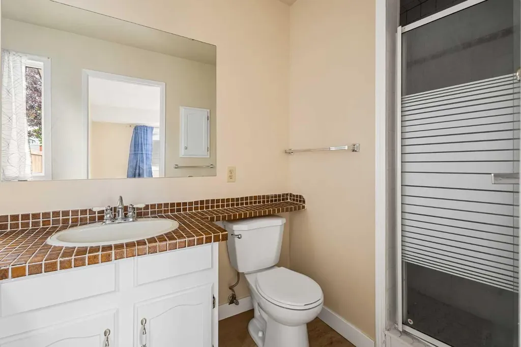 1111 Berkley Drive NW Calgary AB T3K1S6