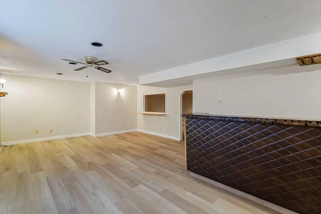 1111 Berkley Drive NW Calgary AB T3K1S6