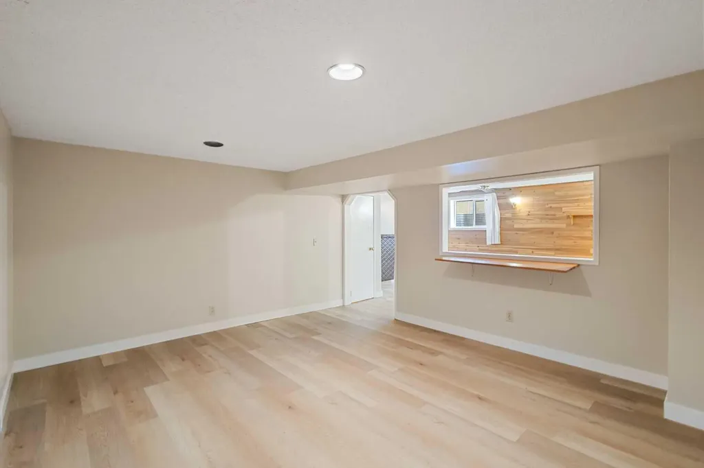 1111 Berkley Drive NW Calgary AB T3K1S6