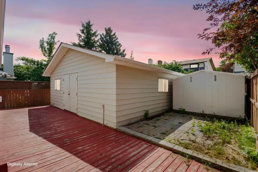 1111 Berkley Drive NW Calgary AB T3K1S6