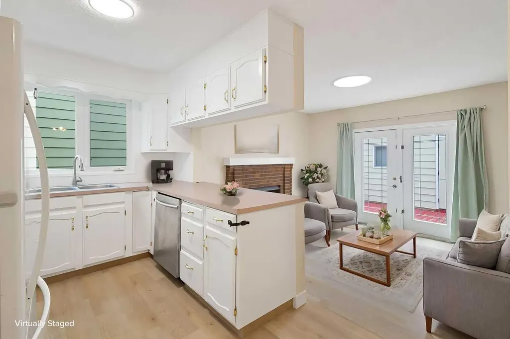 1111 Berkley Drive NW Calgary AB T3K1S6