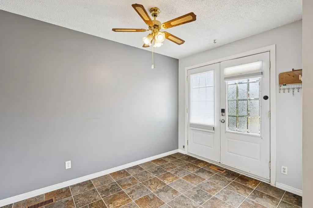 197 Acacia Drive SE Airdrie AB T4B1G6