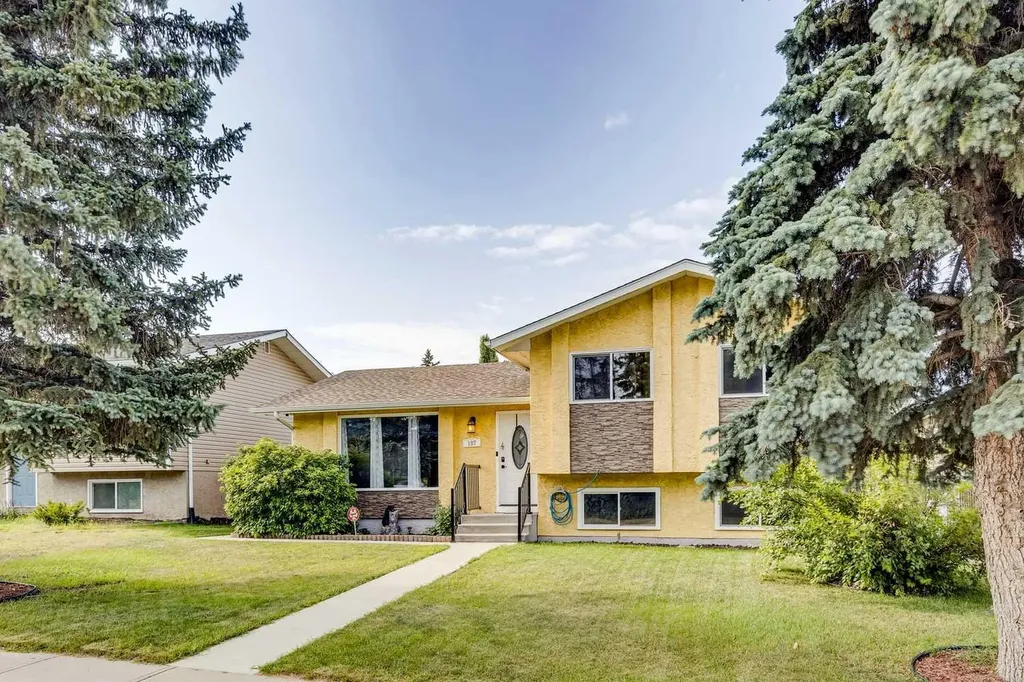 197 Acacia Drive SE Airdrie AB T4B1G6