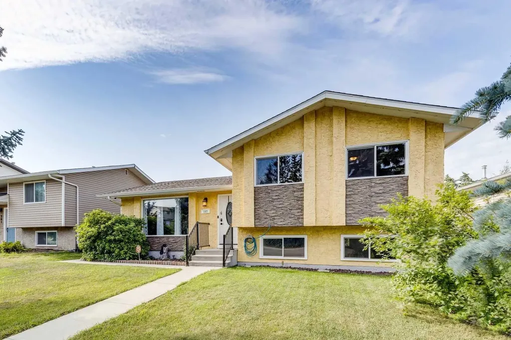 197 Acacia Drive SE Airdrie AB T4B1G6