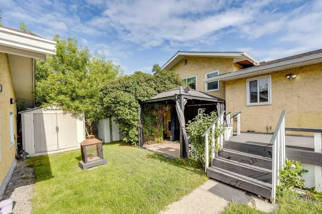 197 Acacia Drive SE Airdrie AB T4B1G6