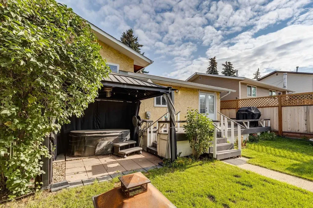 197 Acacia Drive SE Airdrie AB T4B1G6