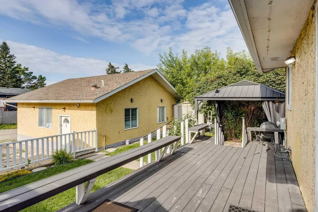 197 Acacia Drive SE Airdrie AB T4B1G6