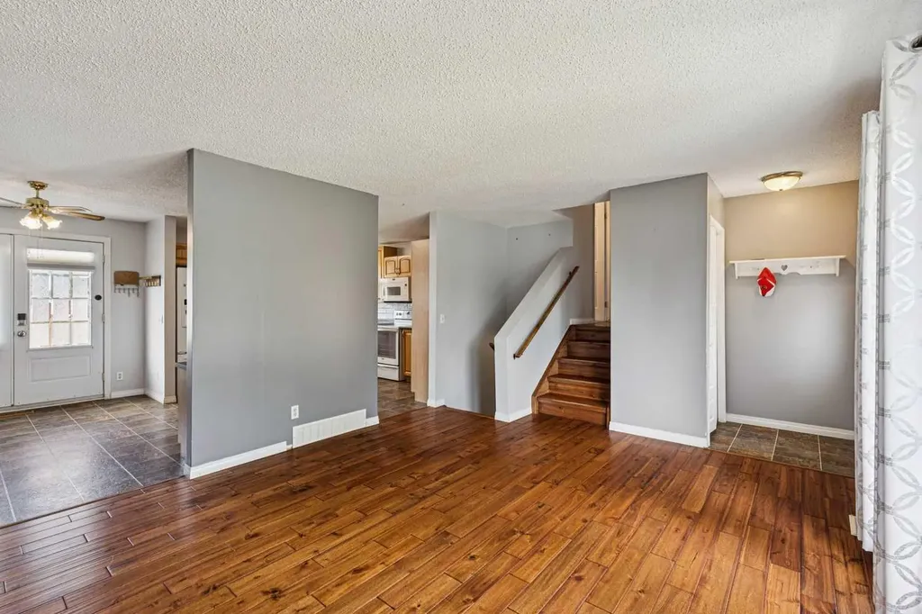 197 Acacia Drive SE Airdrie AB T4B1G6