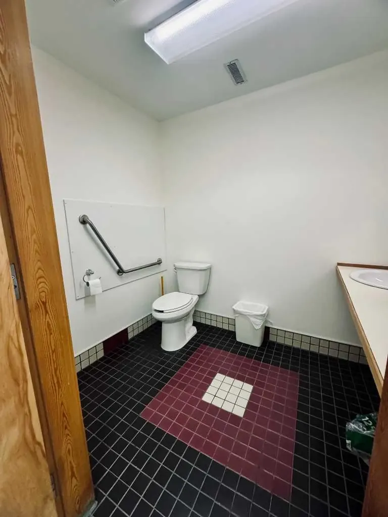 220F 12a Street N Lethbridge AB T1H 4E8