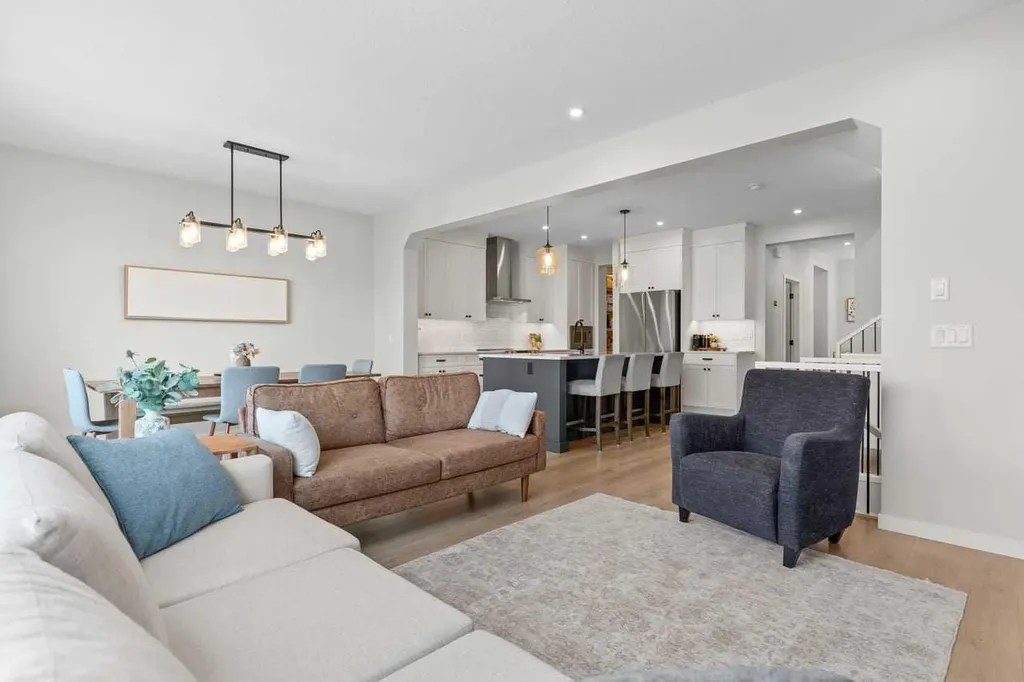 45 Savoy Landing SE Calgary AB T3S0E1