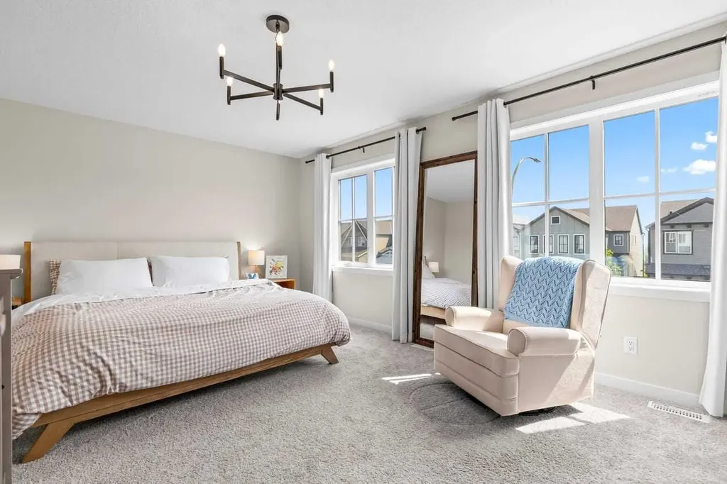 45 Savoy Landing SE Calgary AB T3S0E1