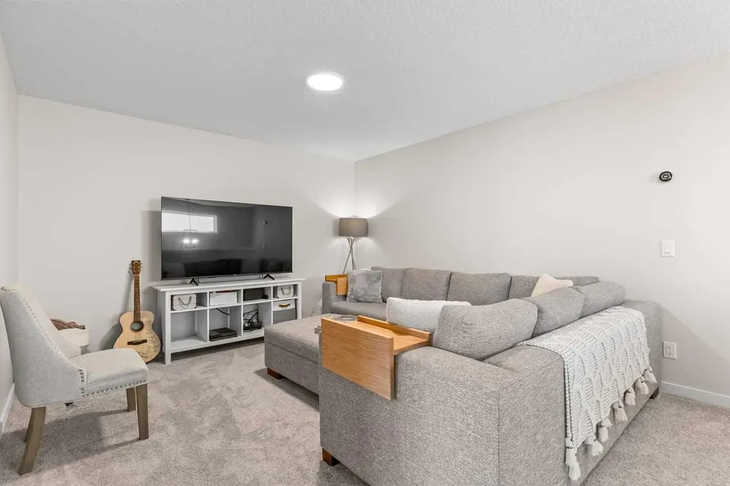 45 Savoy Landing SE Calgary AB T3S0E1