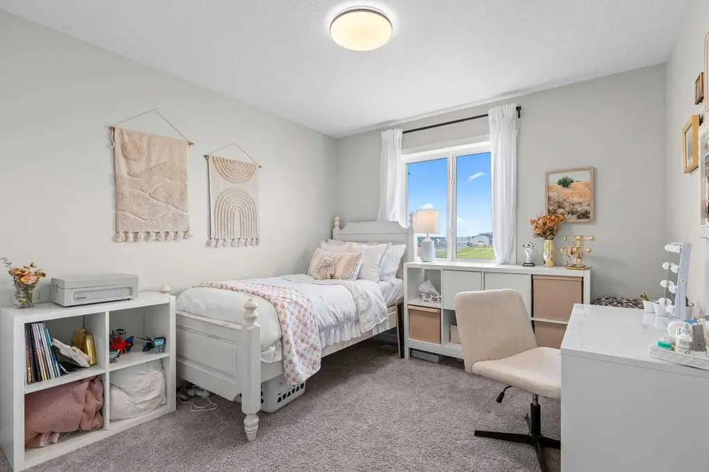 45 Savoy Landing SE Calgary AB T3S0E1