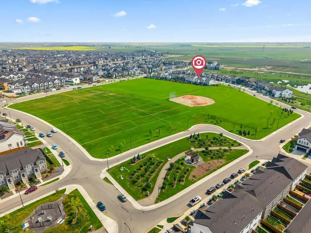 45 Savoy Landing SE Calgary AB T3S0E1
