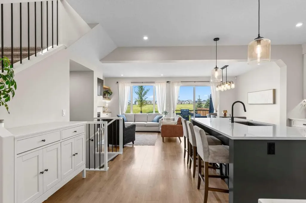 45 Savoy Landing SE Calgary AB T3S0E1