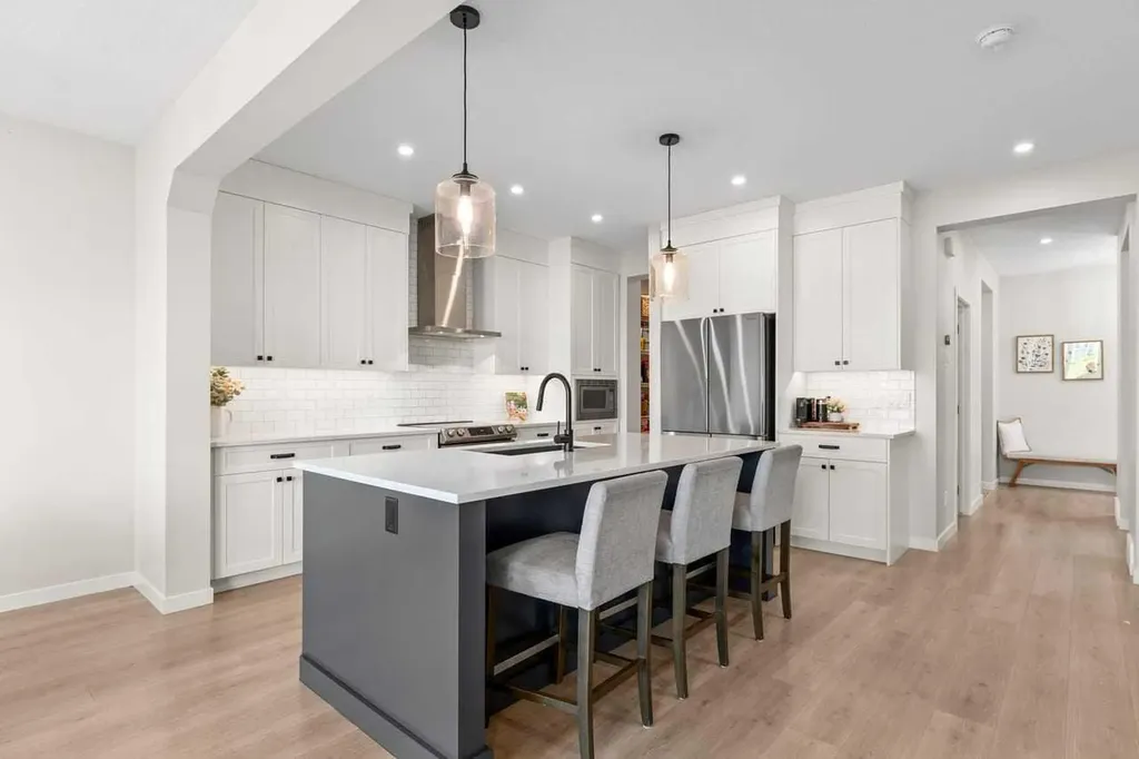45 Savoy Landing SE Calgary AB T3S0E1
