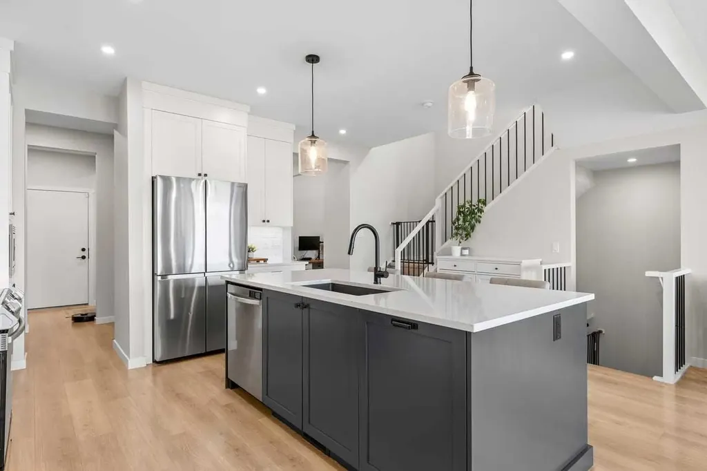 45 Savoy Landing SE Calgary AB T3S0E1
