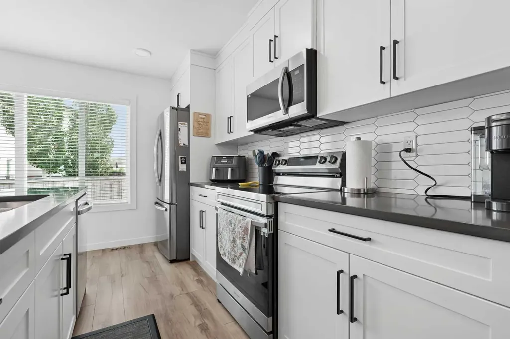 210 Firelight Way W Lethbridge AB T1J 5T3