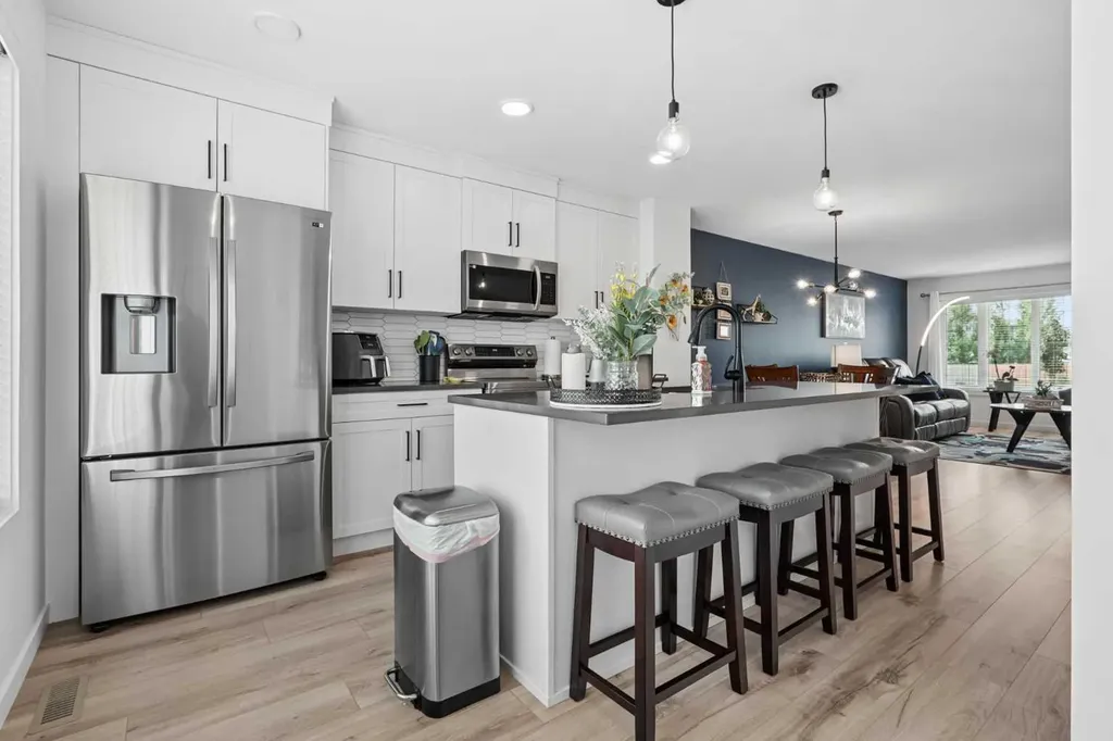 210 Firelight Way W Lethbridge AB T1J 5T3