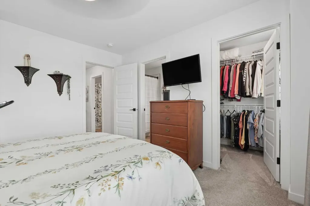 210 Firelight Way W Lethbridge AB T1J 5T3