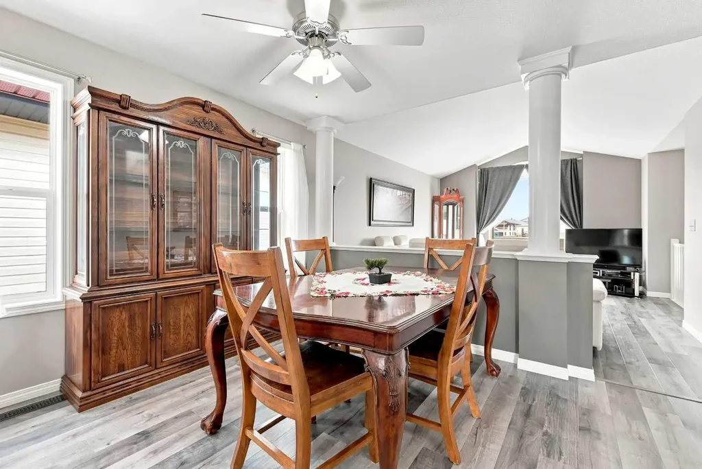 91 Doherty Close Red Deer AB T4R 3G1