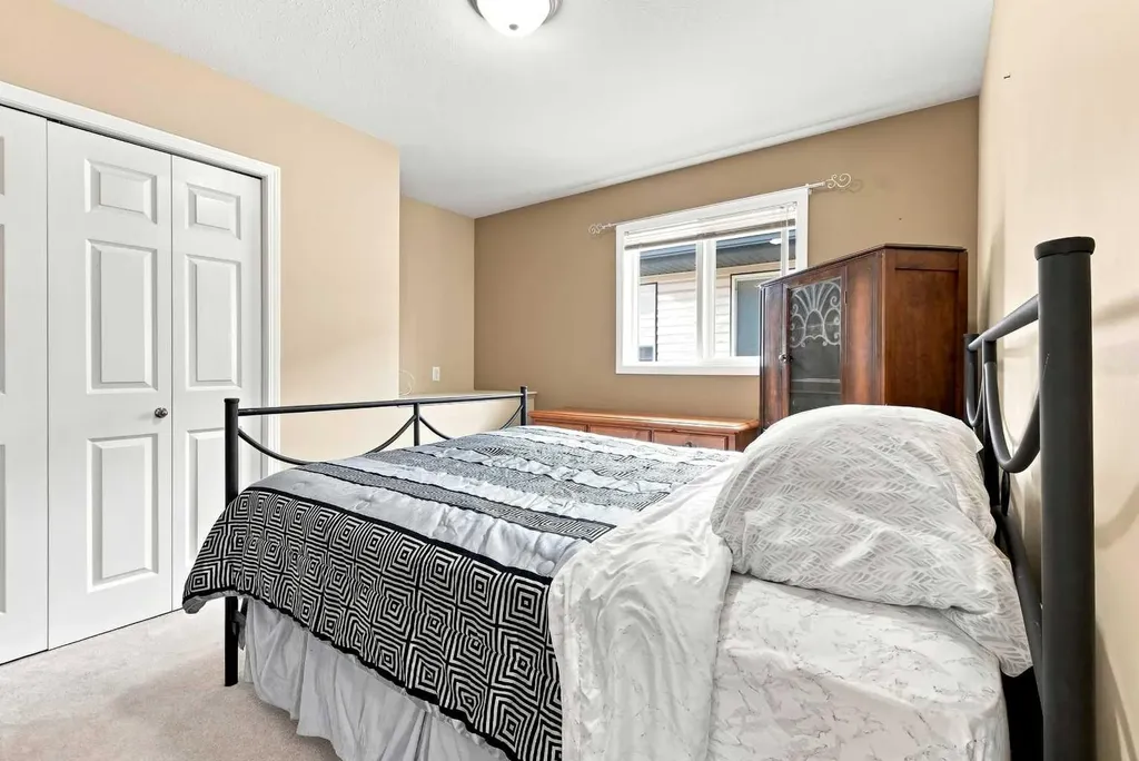 91 Doherty Close Red Deer AB T4R 3G1