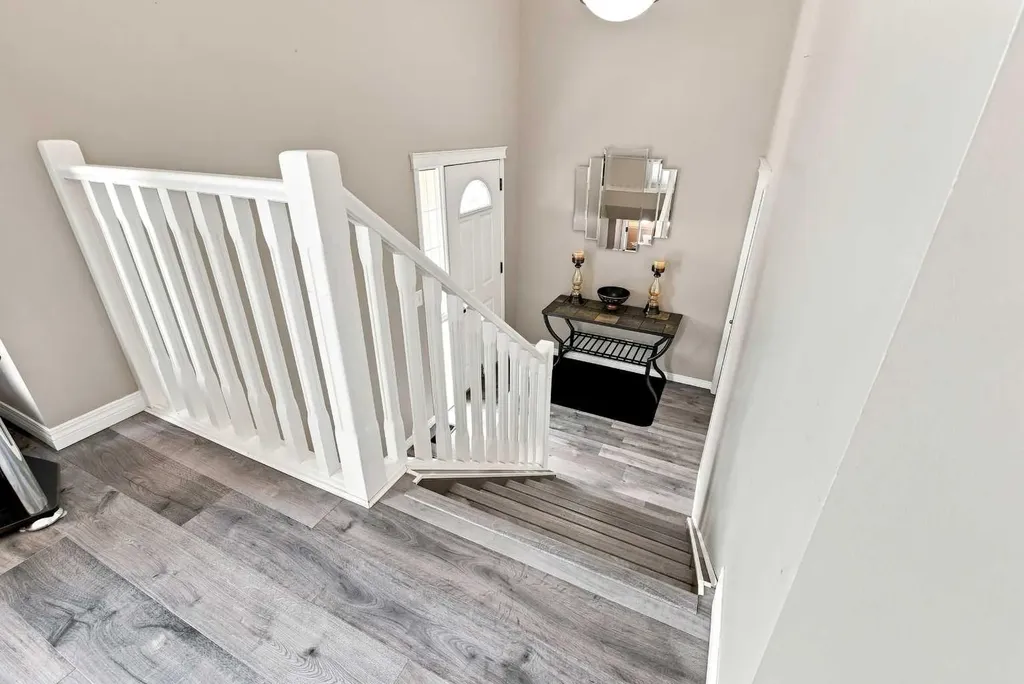 91 Doherty Close Red Deer AB T4R 3G1
