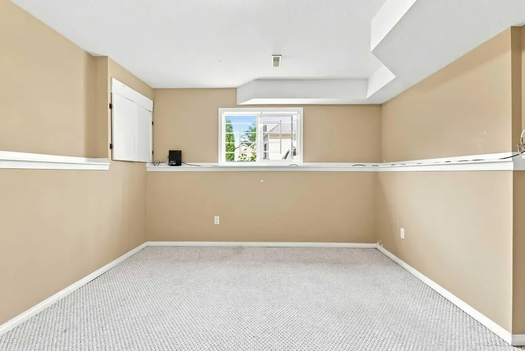 91 Doherty Close Red Deer AB T4R 3G1