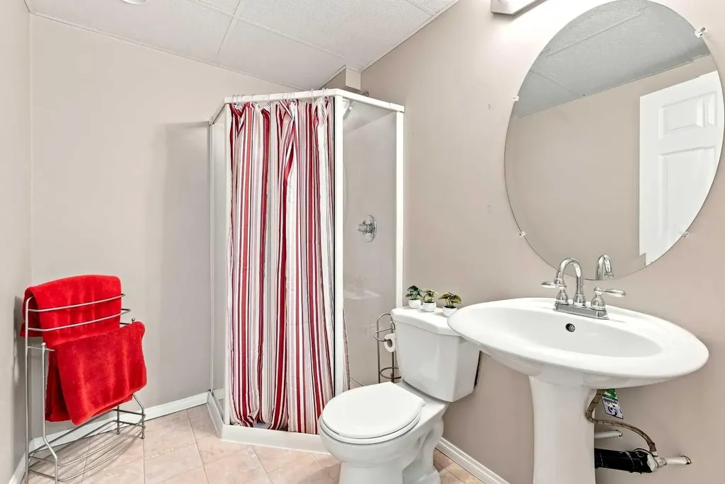 91 Doherty Close Red Deer AB T4R 3G1