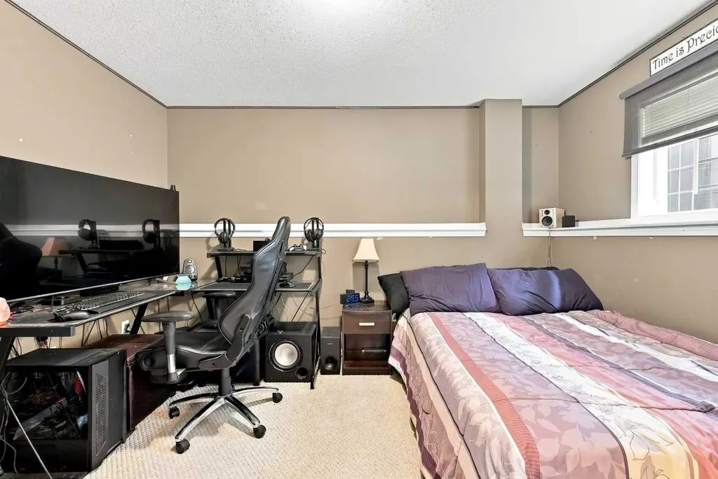 91 Doherty Close Red Deer AB T4R 3G1