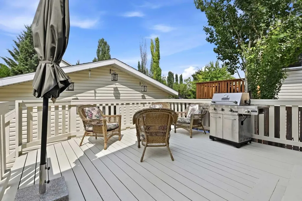 91 Doherty Close Red Deer AB T4R 3G1