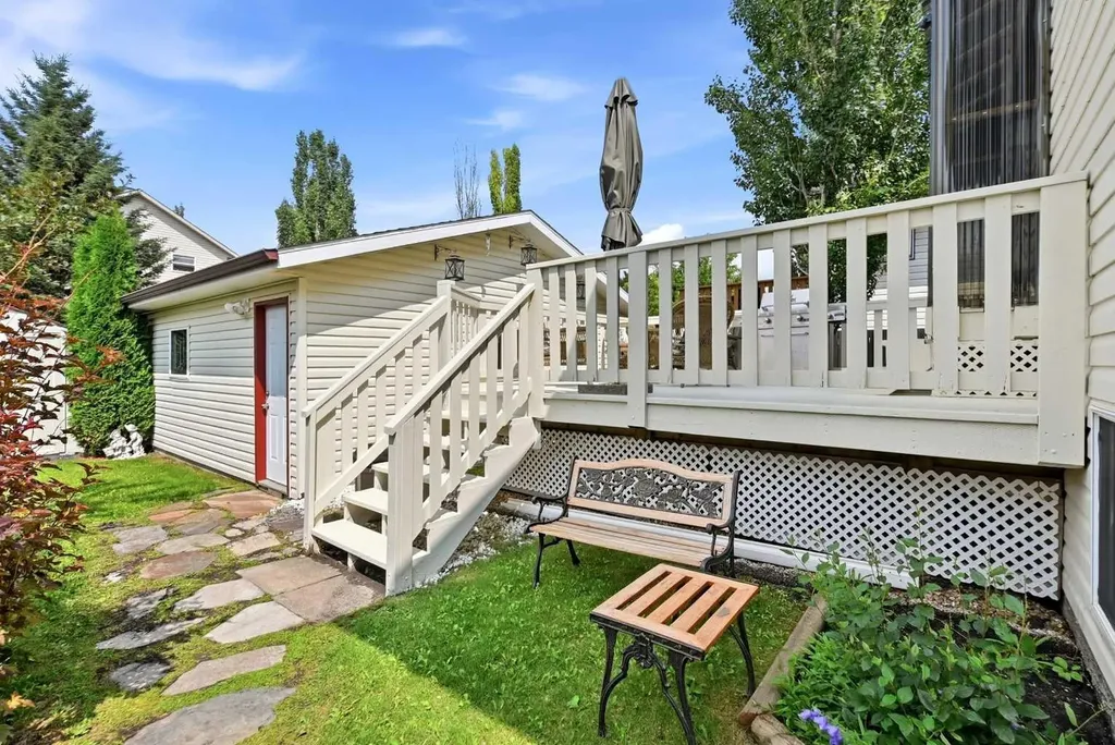 91 Doherty Close Red Deer AB T4R 3G1