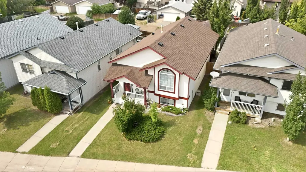 91 Doherty Close Red Deer AB T4R 3G1