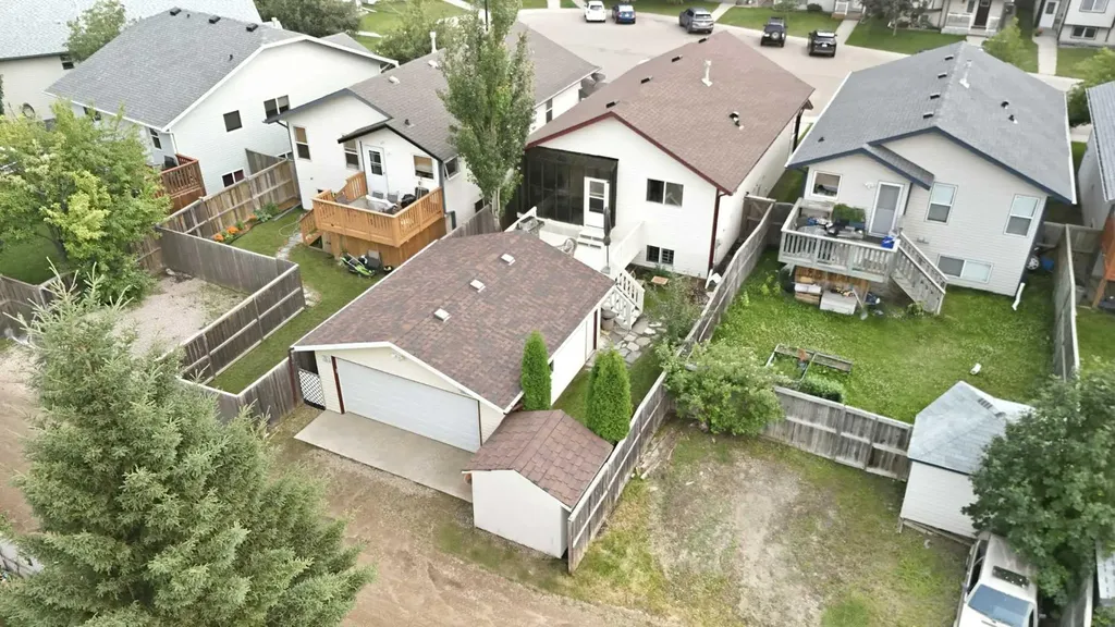91 Doherty Close Red Deer AB T4R 3G1