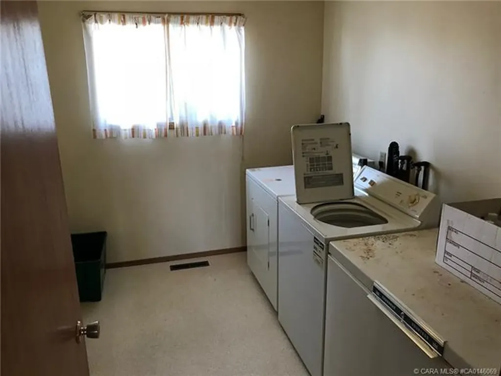 5316 53 Avenue Bashaw AB T0B 0H0