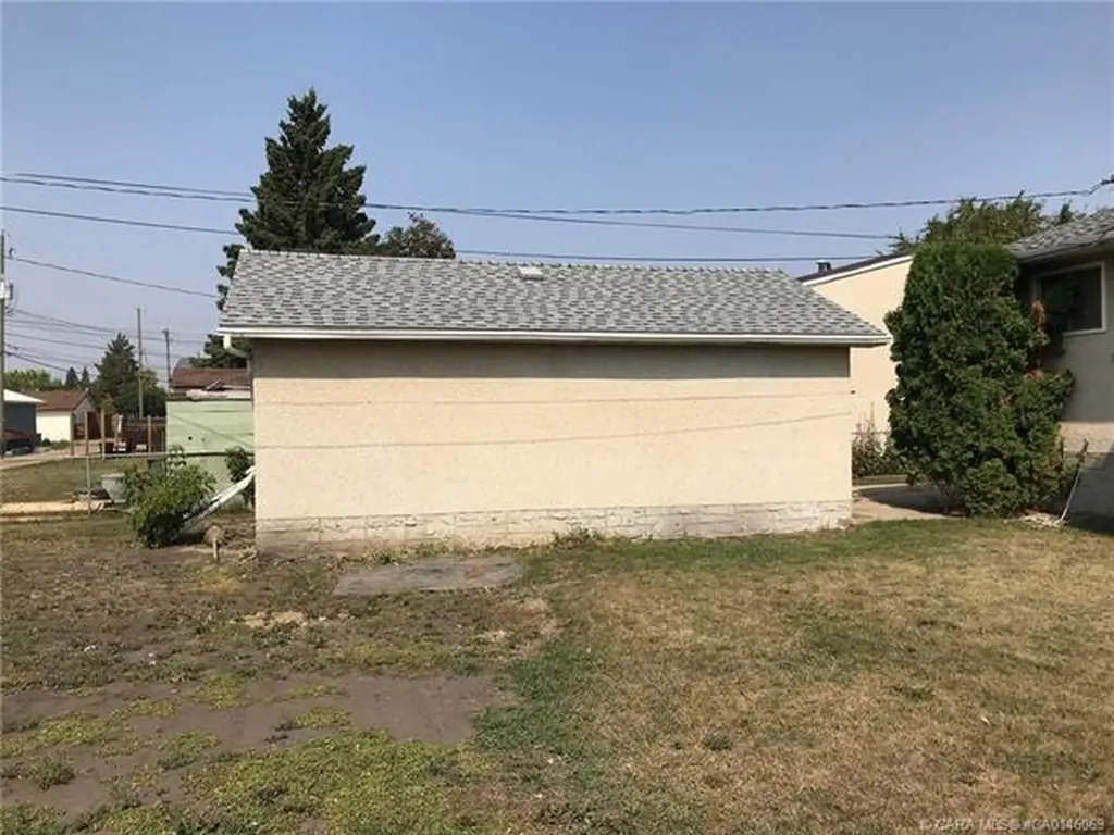 5316 53 Avenue Bashaw AB T0B 0H0