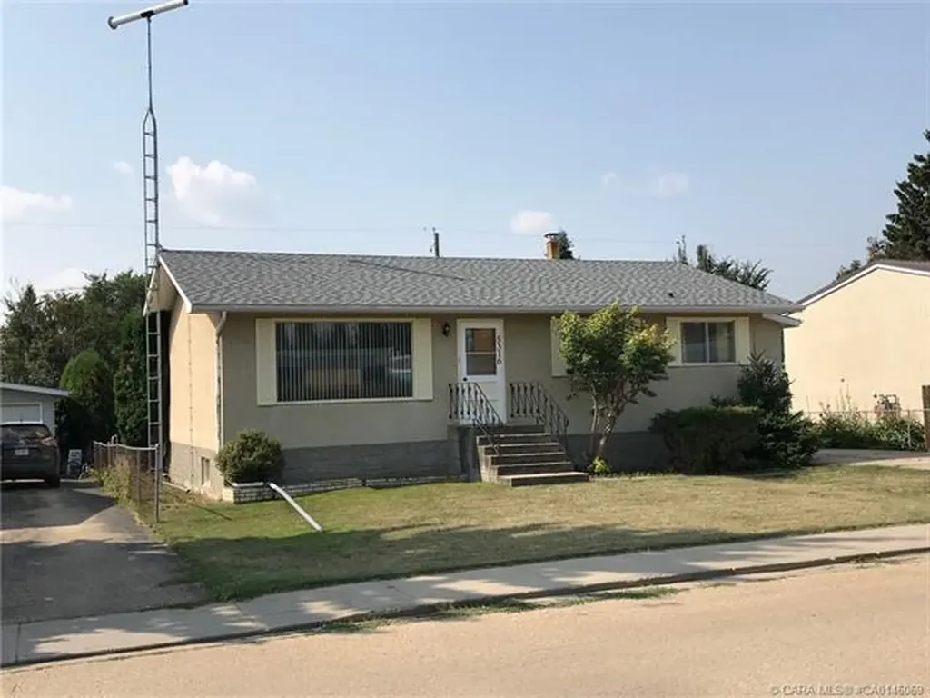 5316 53 Avenue Bashaw AB T0B 0H0