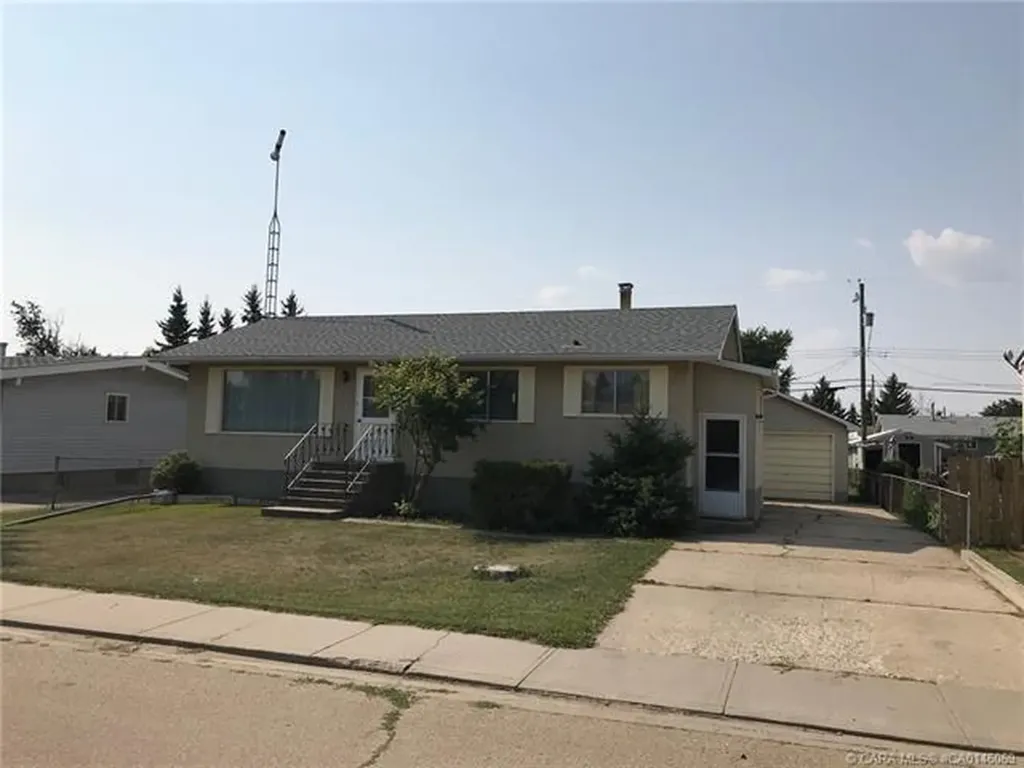 5316 53 Avenue Bashaw AB T0B 0H0